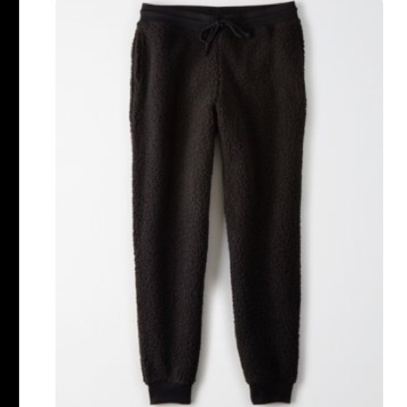American Eagle High-Waisted Sherpa Joggers - Picture 1 of 7